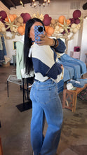 Load image into Gallery viewer, Raw Hem High Rise Wide Leg
