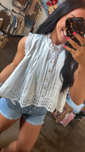 Load image into Gallery viewer, Vintage Flow Blouse
