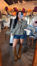 Load image into Gallery viewer, Teal Plaid Long Sleeve Blouse
