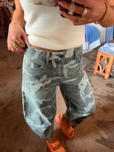 Load image into Gallery viewer, Camo Horseshoe Barrel
