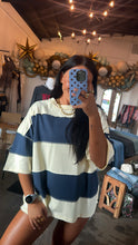 Load image into Gallery viewer, Pineapple Navy Short Sleeve

