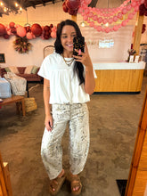 Load image into Gallery viewer, Simply Sweet Bubble Tee - White
