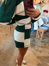 Load image into Gallery viewer, Wide Striped Hunter Green Set
