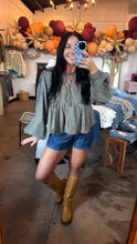Load image into Gallery viewer, Teal Plaid Long Sleeve Blouse
