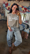 Load image into Gallery viewer, Gah-Lee Boxy Tank
