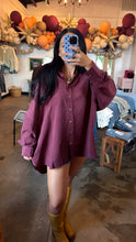 Load image into Gallery viewer, Oversized Vintage Button Up
