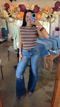 Load image into Gallery viewer, Olivia High Rise Wide Leg - Distressed
