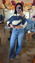 Load image into Gallery viewer, Raw Hem High Rise Wide Leg
