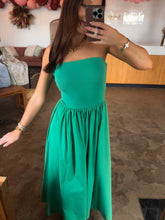 Load image into Gallery viewer, The Sway Strapless Midi - Kelly Green
